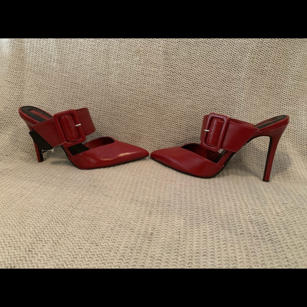 Heels - Picture 2 of 8